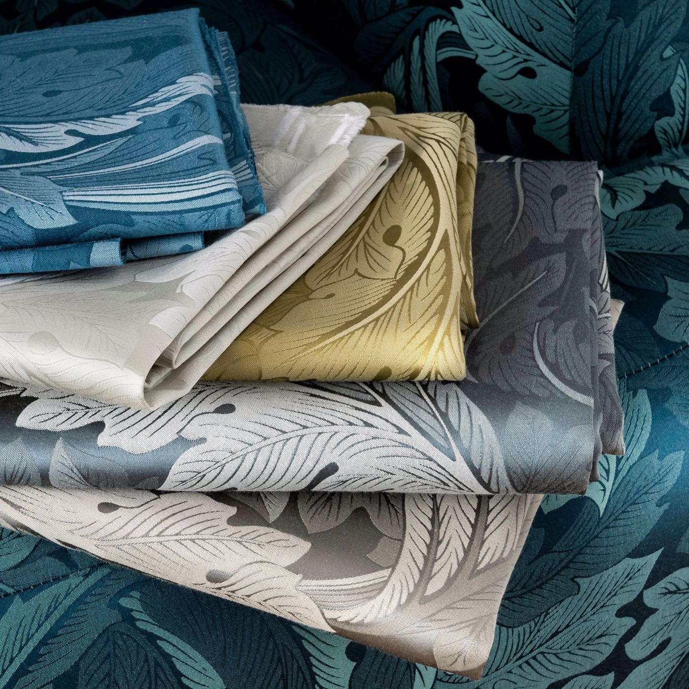 William Morris Acanthus Jacquard Gold