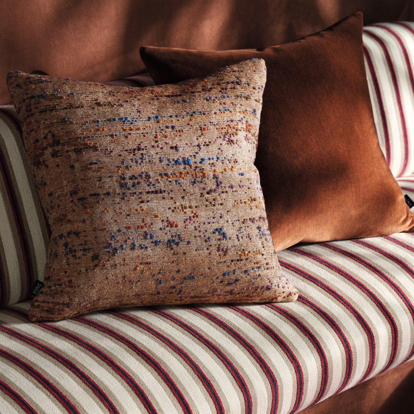 Zinc Textile Rolando Halston Red