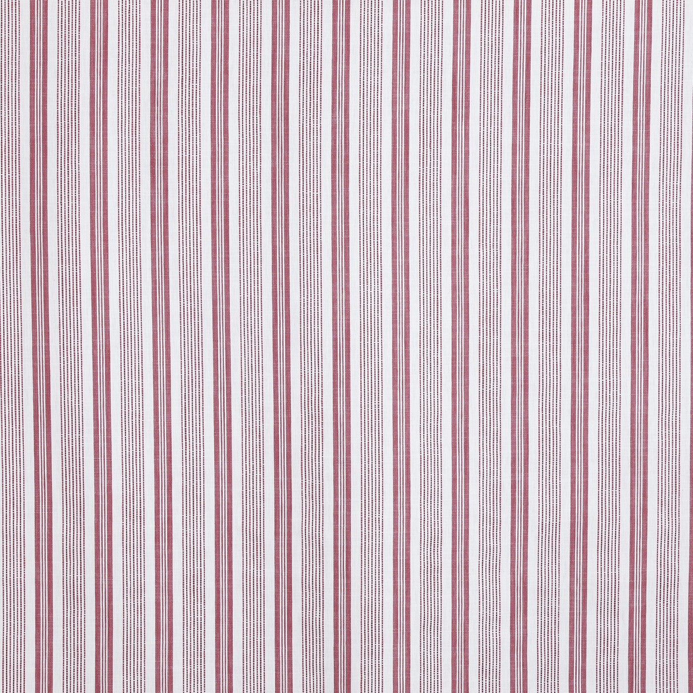 Prestigious Textiles Foxhall Poppy