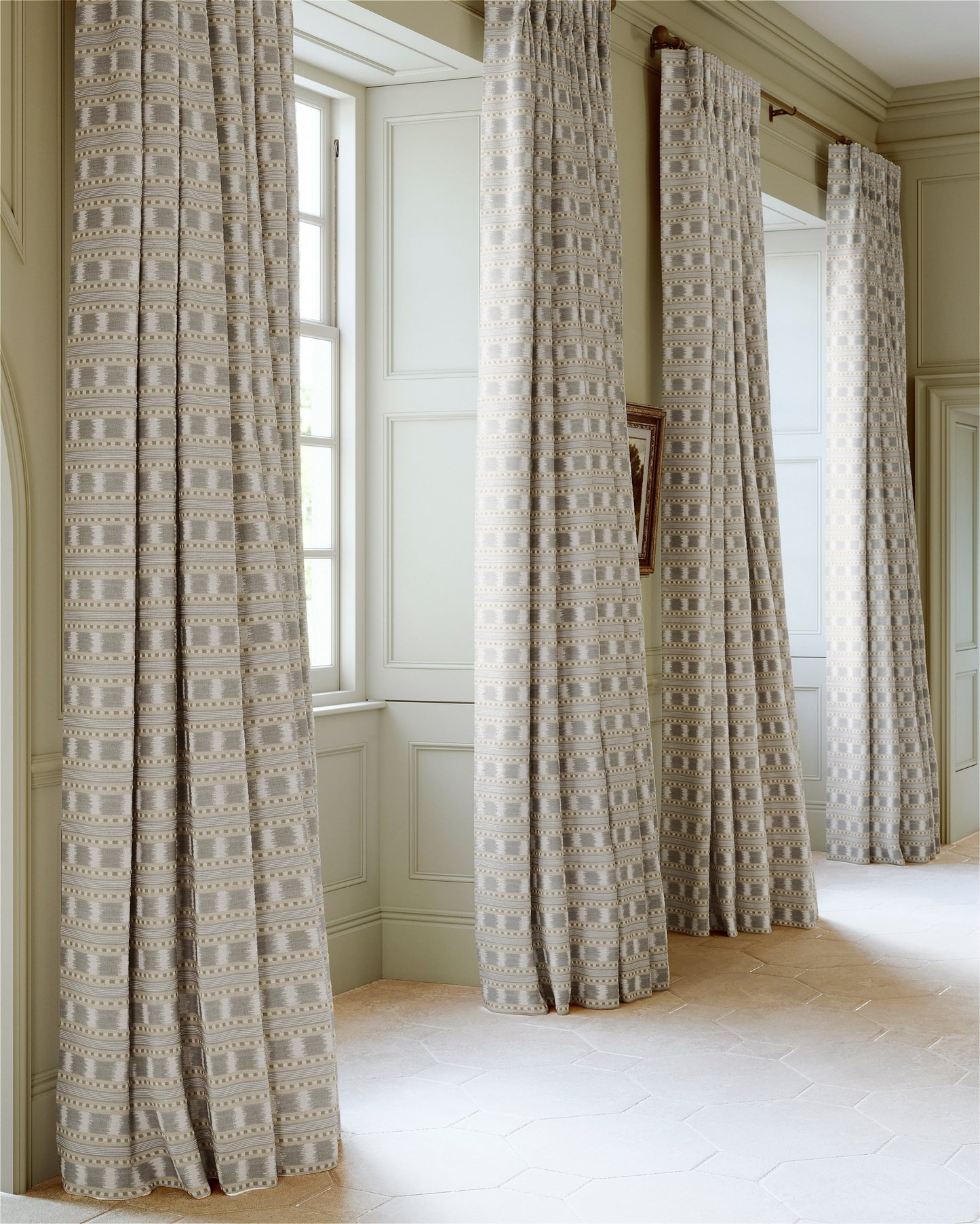 James Hare Paxton Grey/Natural