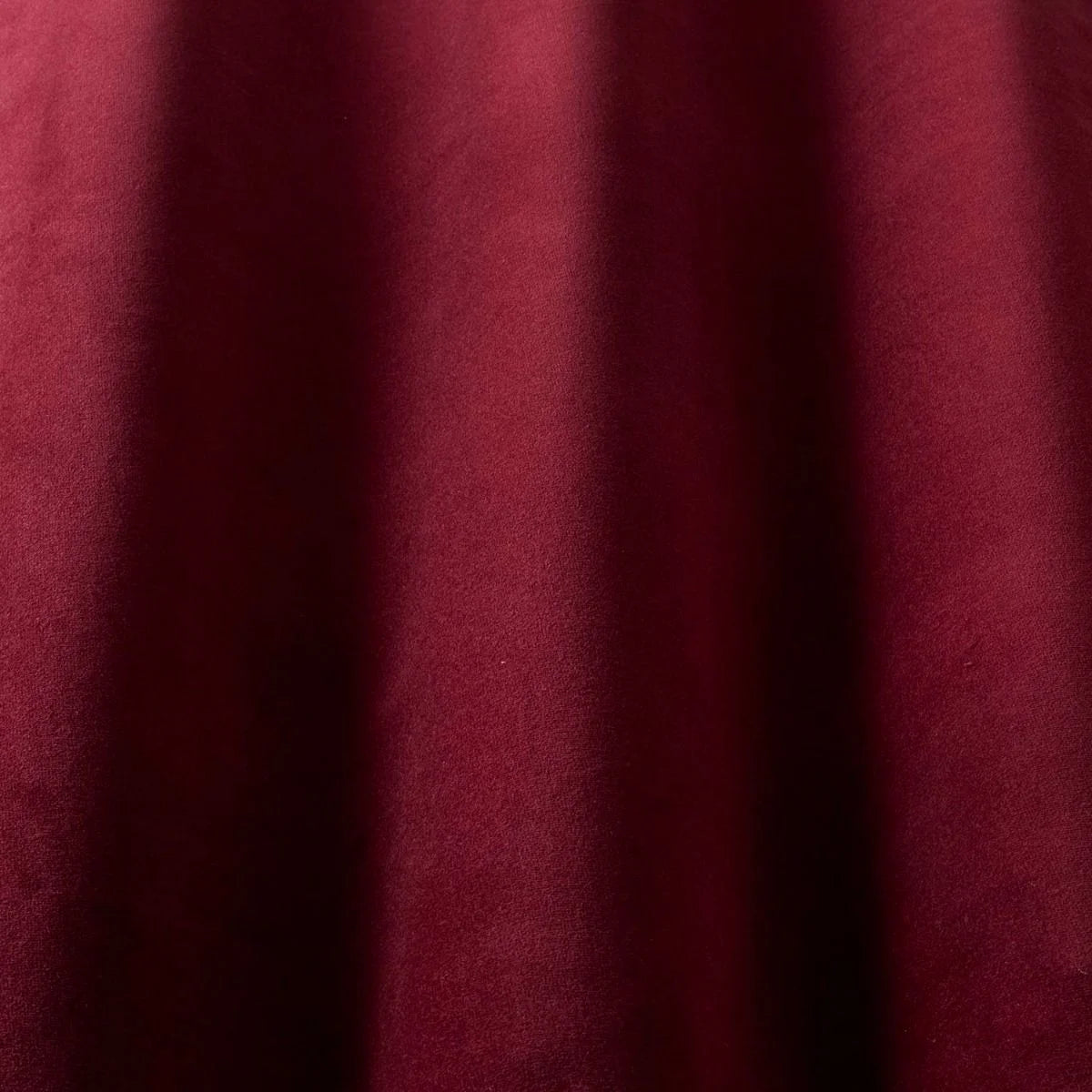 iLiv Studio Velvet Garnet