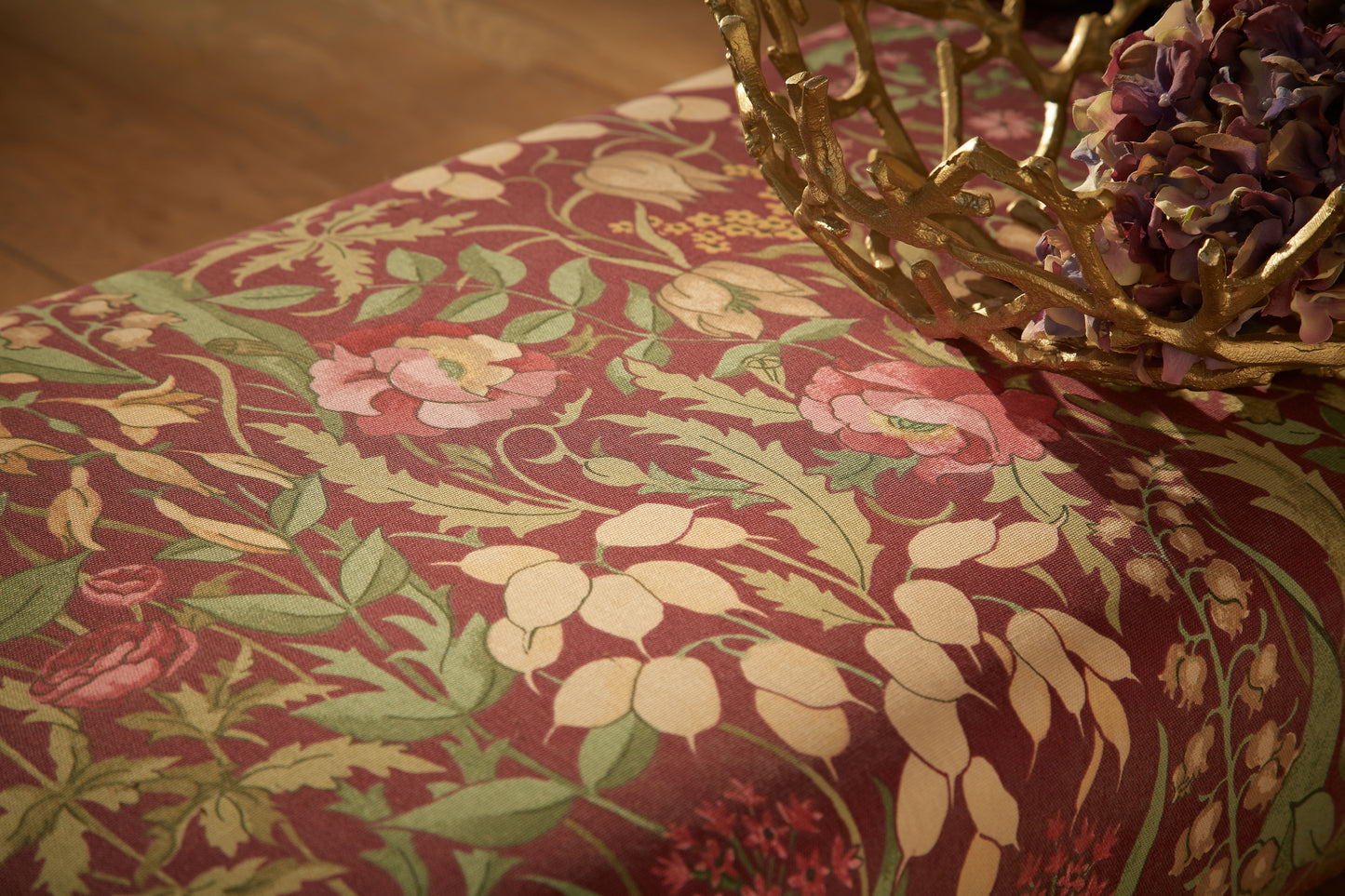 iLiv Cotswold Claret
