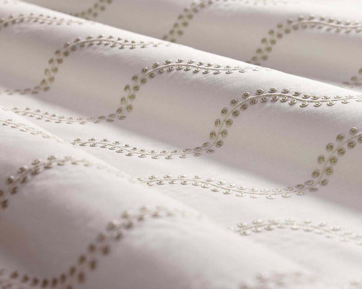 Clarke & Clarke Woburn II Pearl