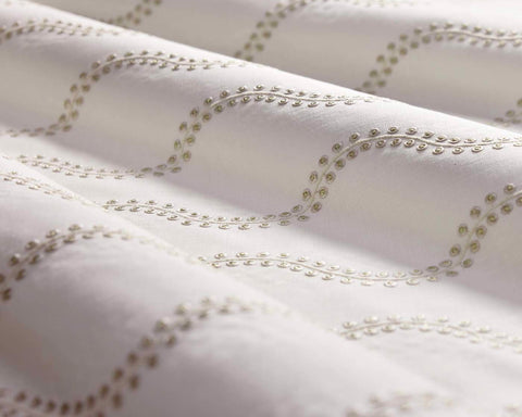 Clarke & Clarke Woburn II Pearl