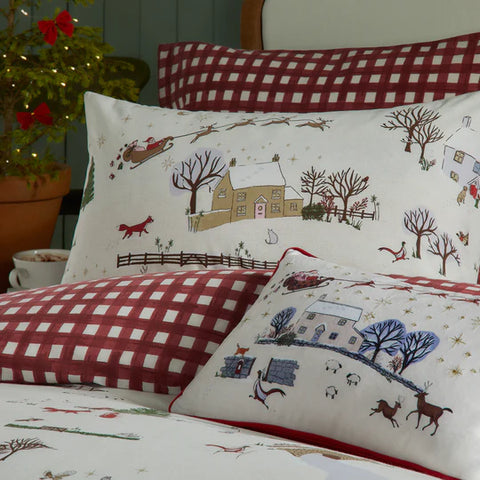 Riva Home Cotswold Christmas Printed Reversible Duvet Cover Set Cream/Burgundy