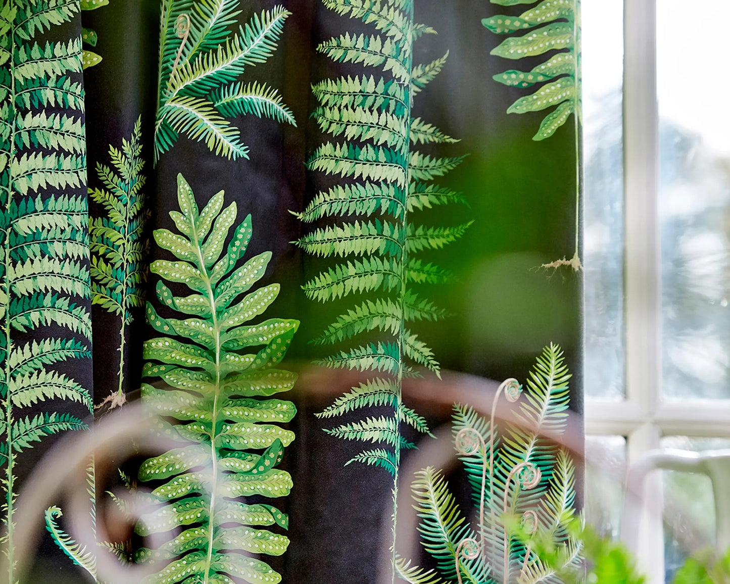 Sanderson Fernery Botanical Green/Charcoal