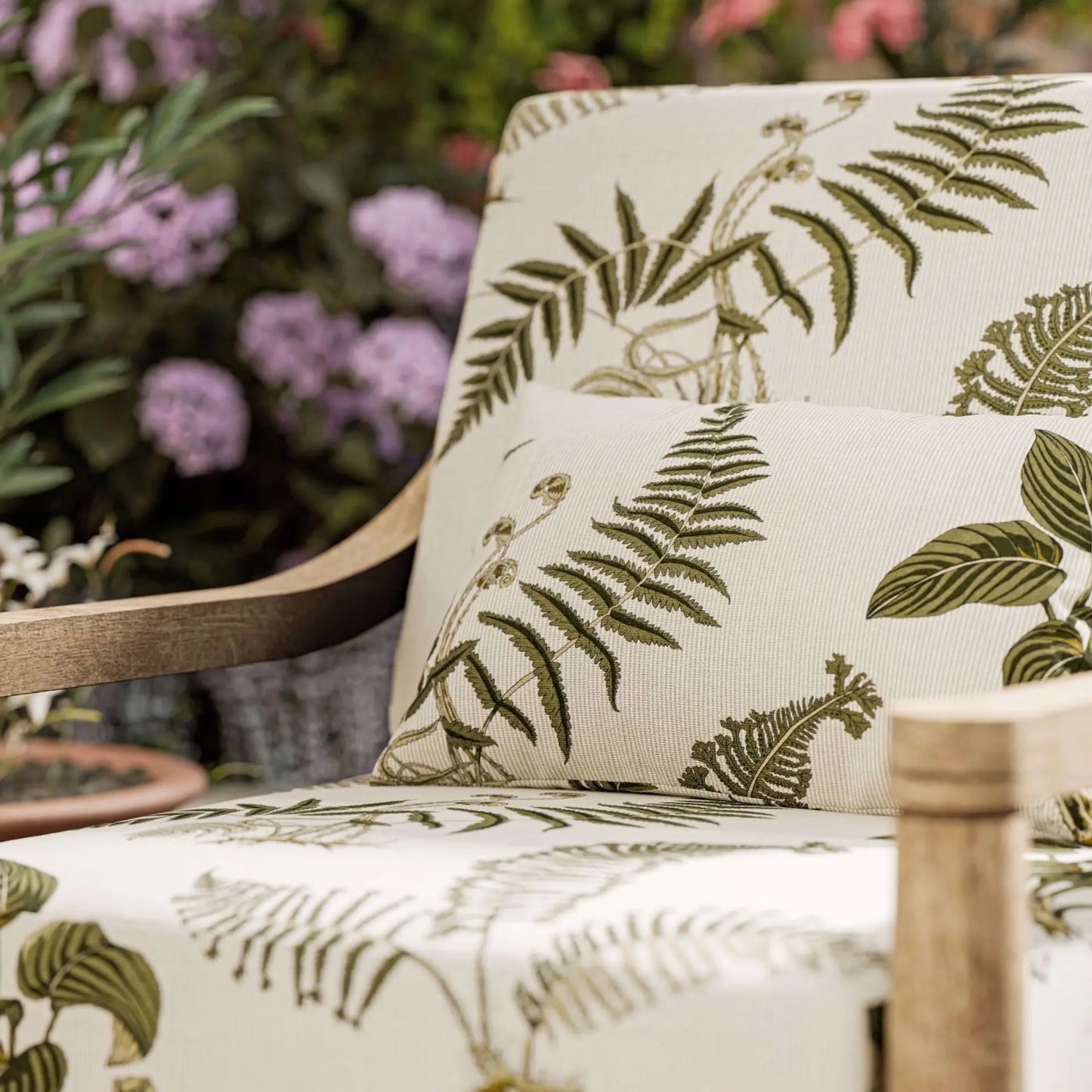Sanderson Hosta & Fern Indoor Outdoor Olivine