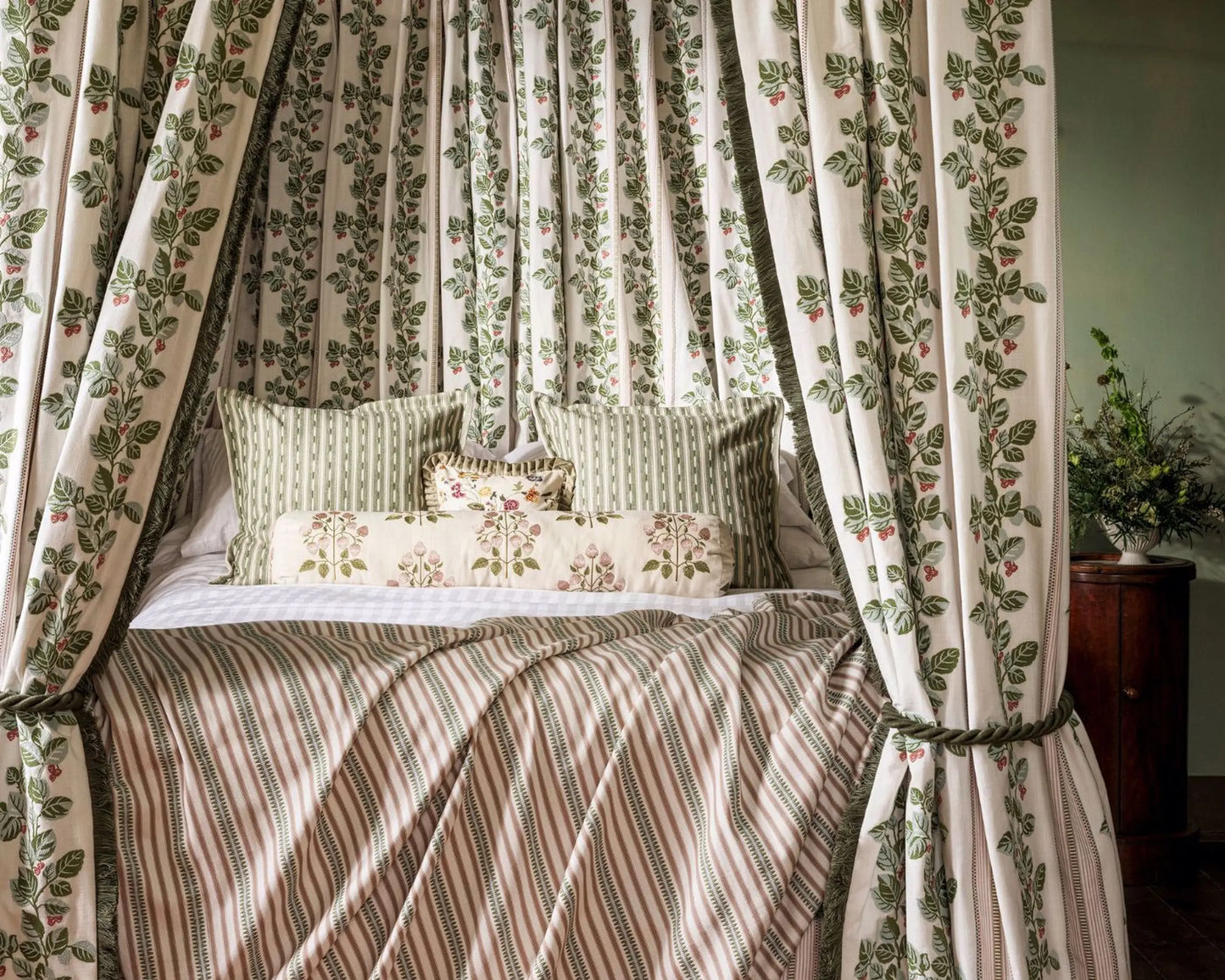 Sanderson Barneby Stripe Mallow/Olive