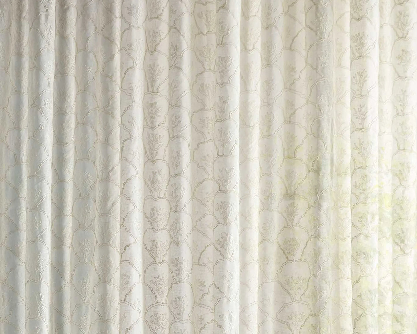 Sanderson Coral Mount Seaspray White