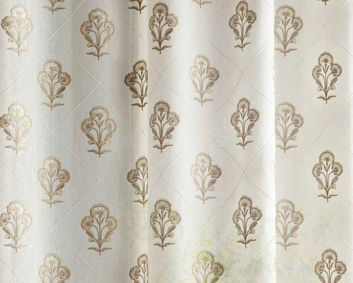 Sanderson Sea Thrift Seaspray & Sand