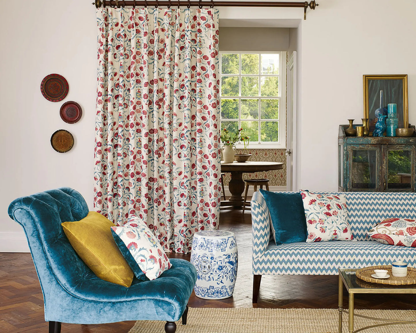 Sanderson Ottoman Flowers Cherry/Indigo