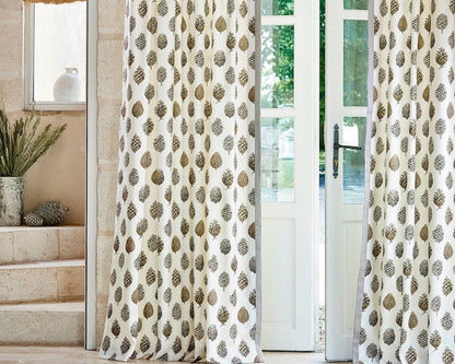 Sanderson Pine Cones Briarwood/Cream