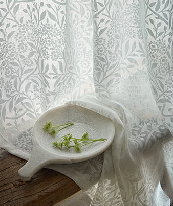 William Morris Acorn Sheer Oat