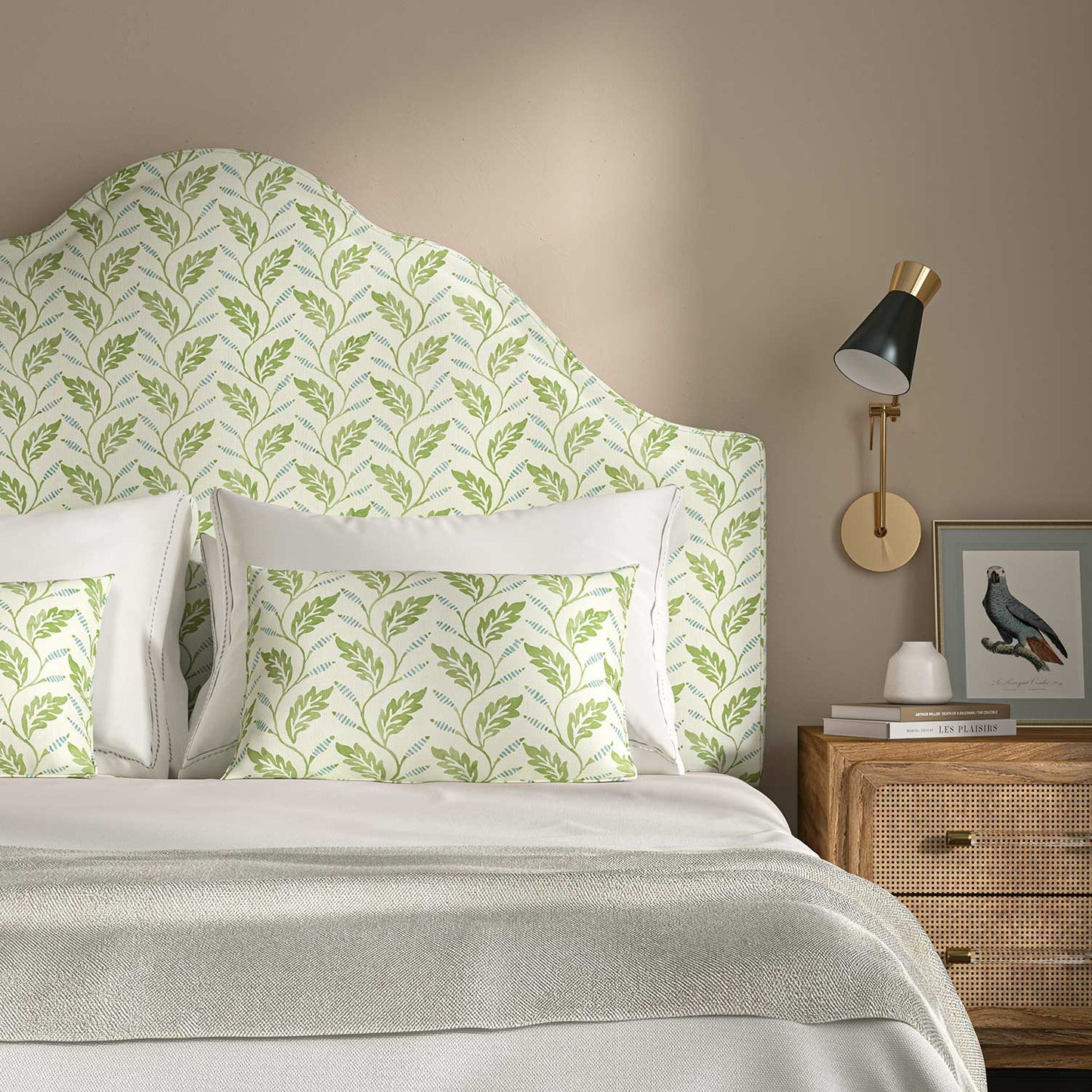 Linwood Babette Apple