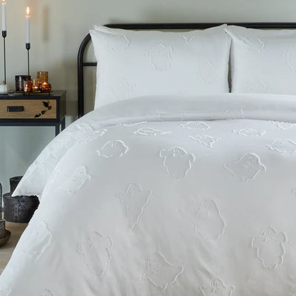 Riva Home Ghostly Ghouls Soft Touch Tufted Duvet Cover Set White