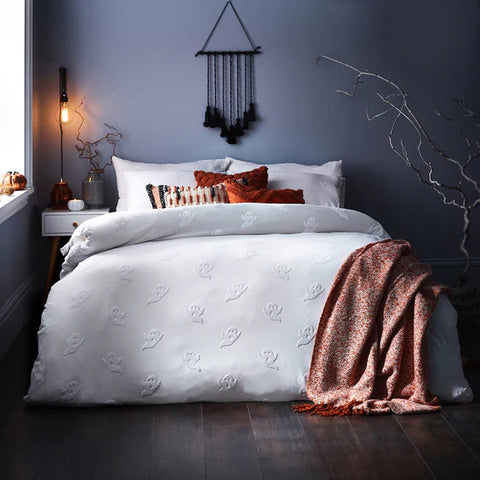 Riva Home Ghost Tufted Halloween 100% Cotton Duvet Cover Set White