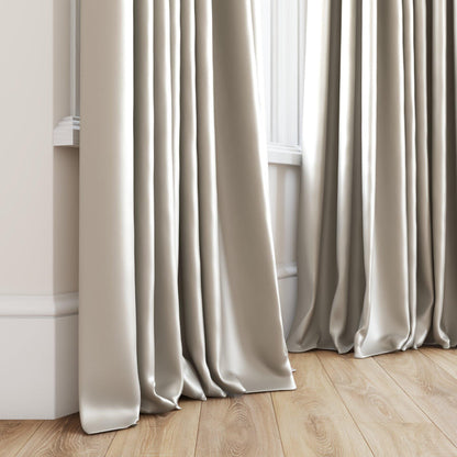 Warwick Glossy Silk