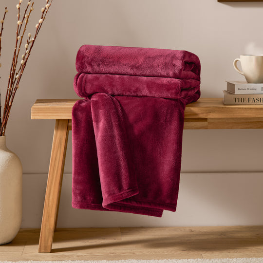 Riva Home Furn Harrow Fleece Throw Berry