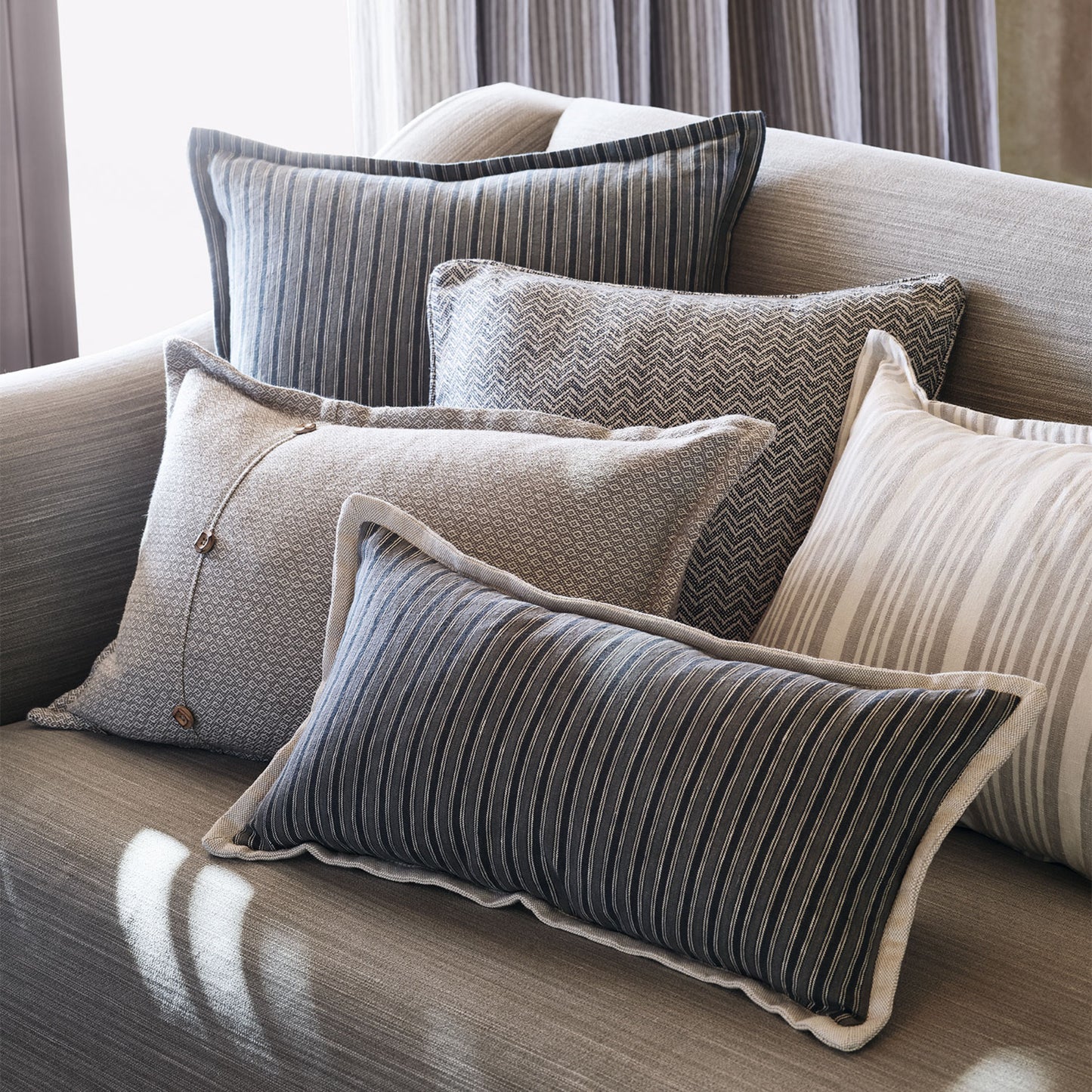 Mark Alexander Bourne Grey Mist