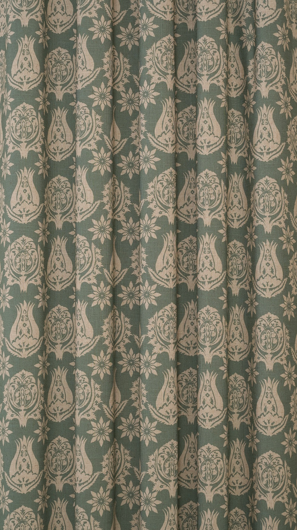 Chess Designs Serena Mineral