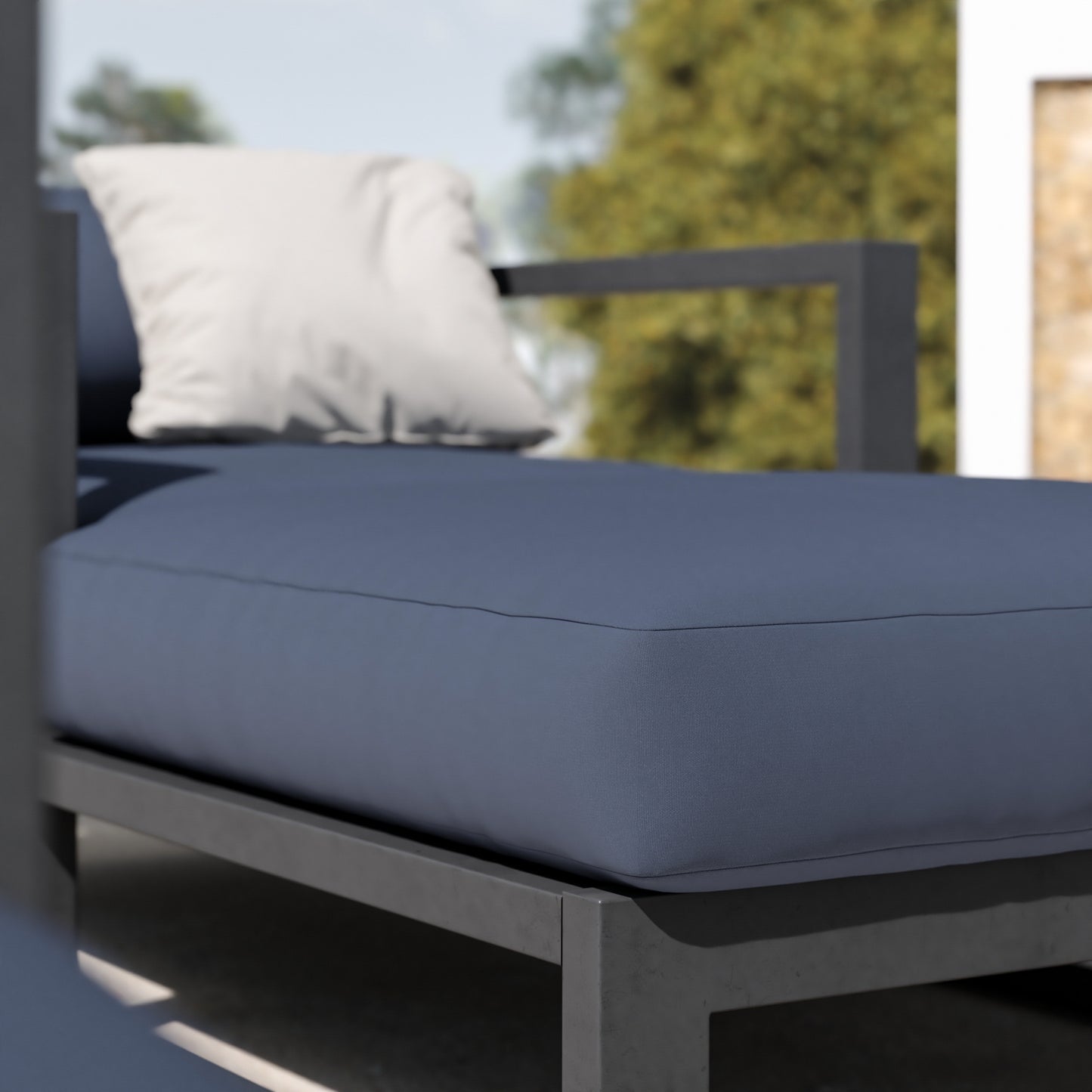 Warwick Solaire Admiral