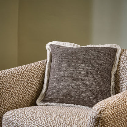 Villa Nova Akalu Pepper