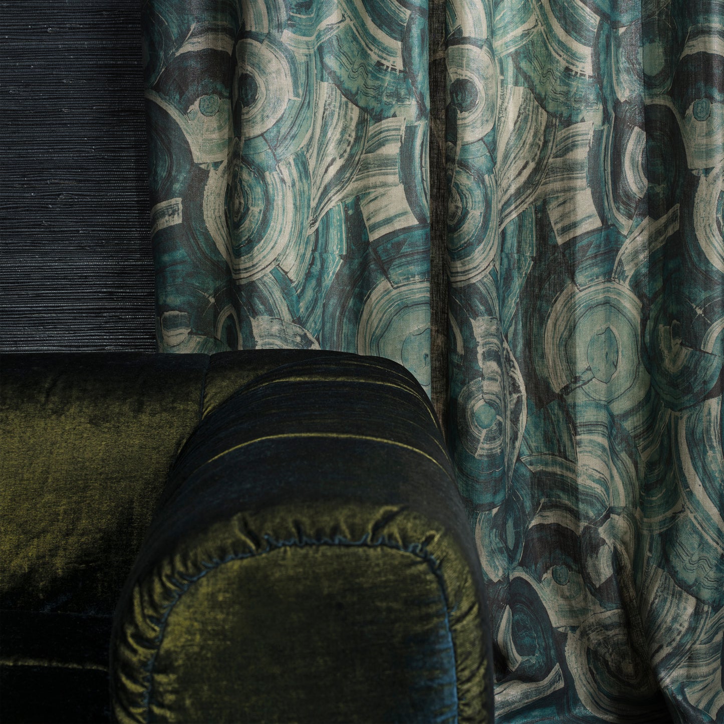 Zinc Textile Candy Darling Neptune