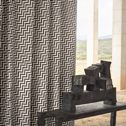 Zinc Textile Ladder Obsidian