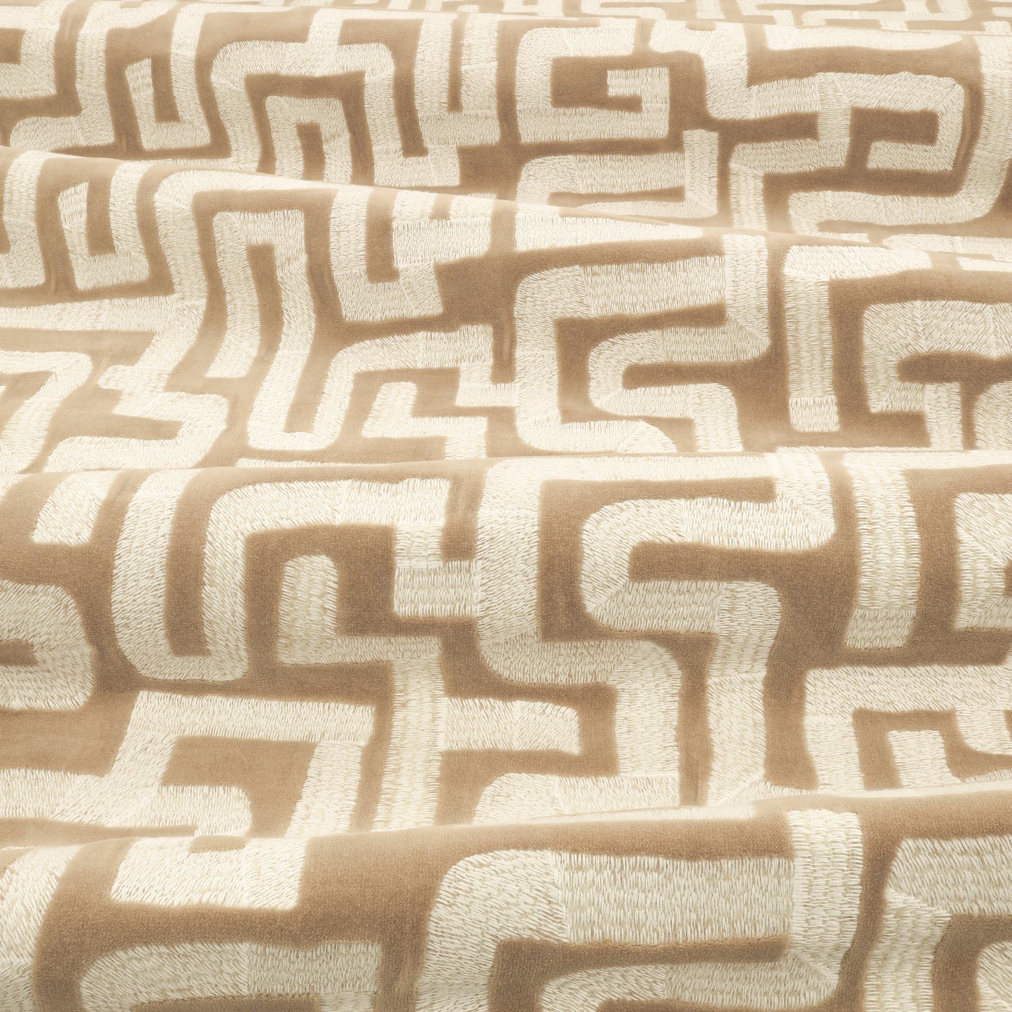 Zinc Textile Labyrinth Taupe