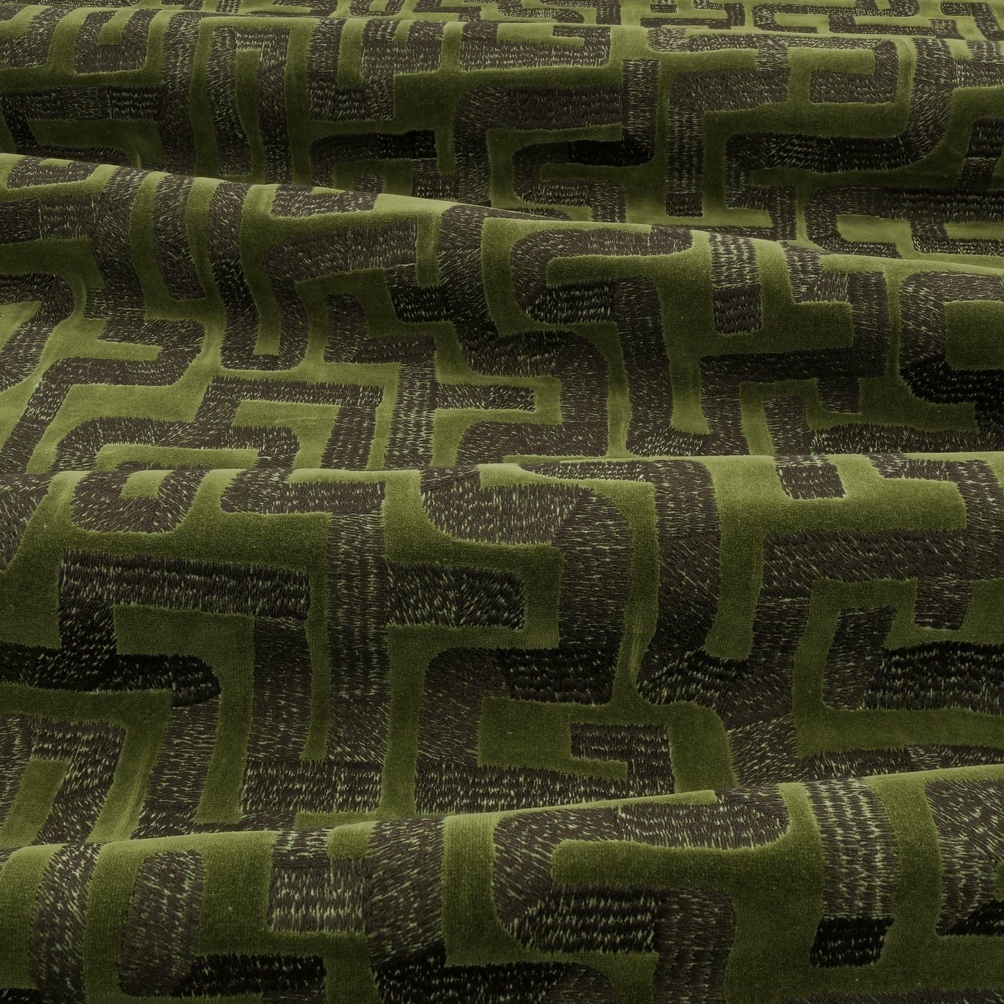 Zinc Textile Labyrinth Hunting