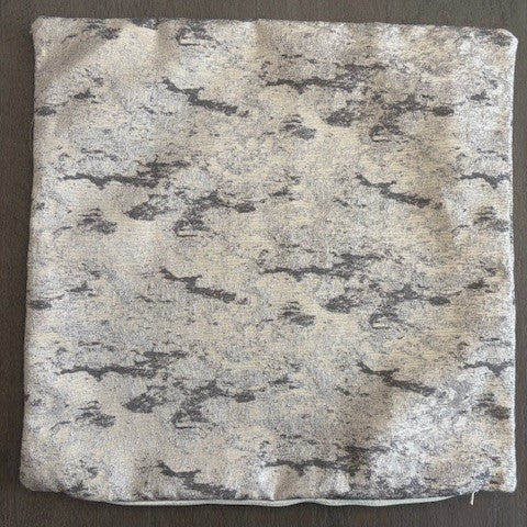 6x Mixture of Silver/Grey cushion covers 40x40cm