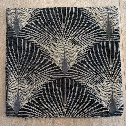 5x Mixture of Dark cushion covers 40cmx40cm