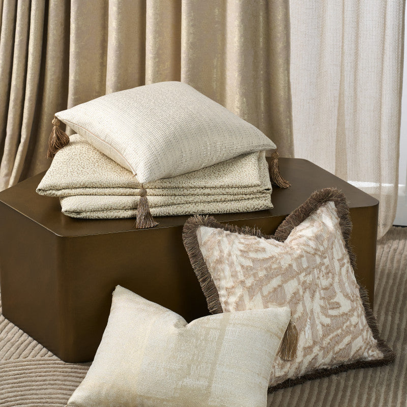 Archroll Marrakech Collection Fabric: JW3004-2