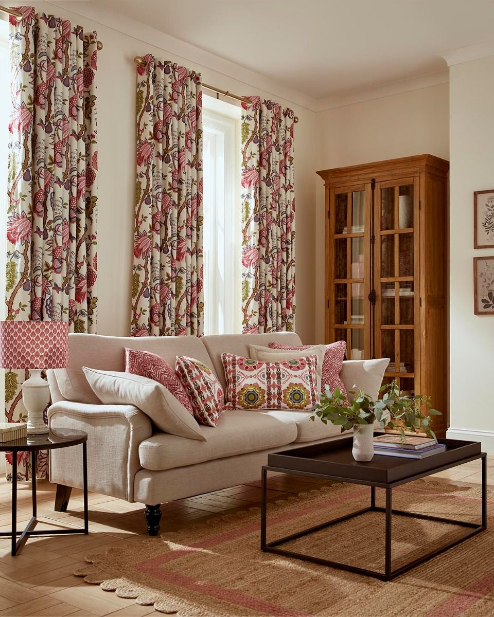 iLiv Palampore Carmine