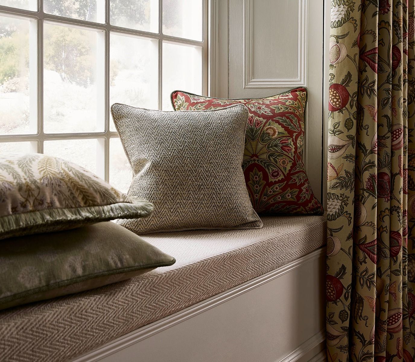 iLiv Murano Dark Coral