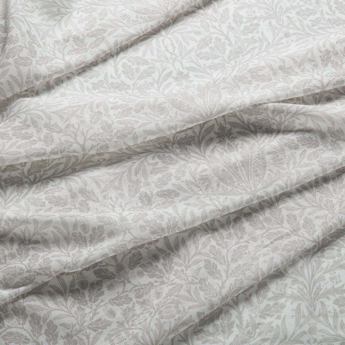 William Morris Acorn Sheer Cobble